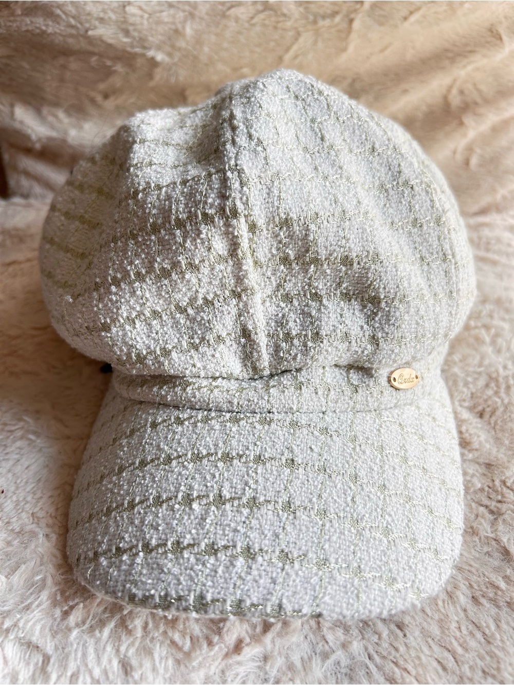 Elegant Cream Tweed Newsboy Cap